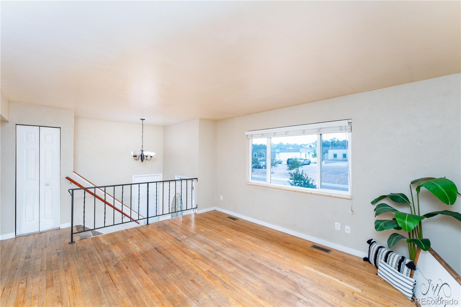 MLS Image #7 for 648  syracuse street,colorado springs, Colorado