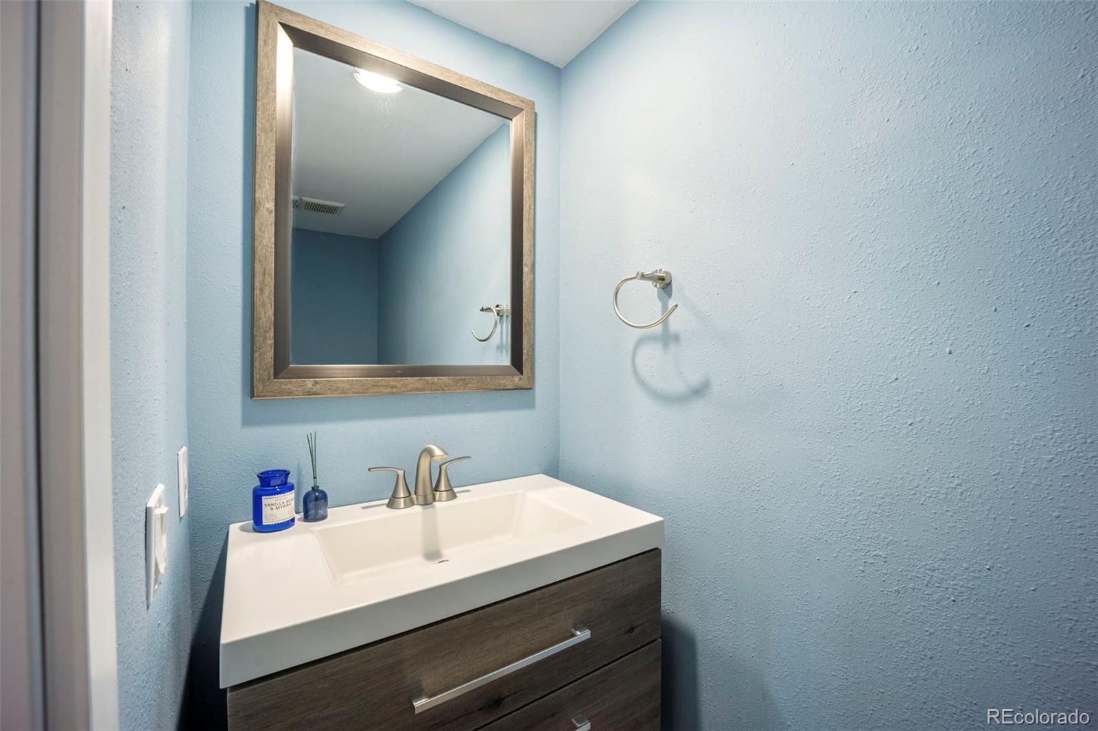 MLS Image #12 for 7707 s curtice way,littleton, Colorado