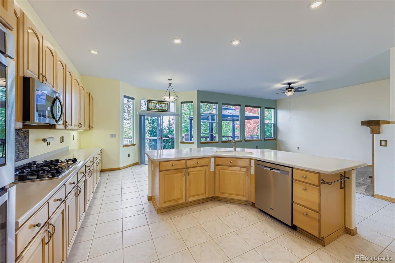 MLS Image #14 for 8364  xenon street,arvada, Colorado