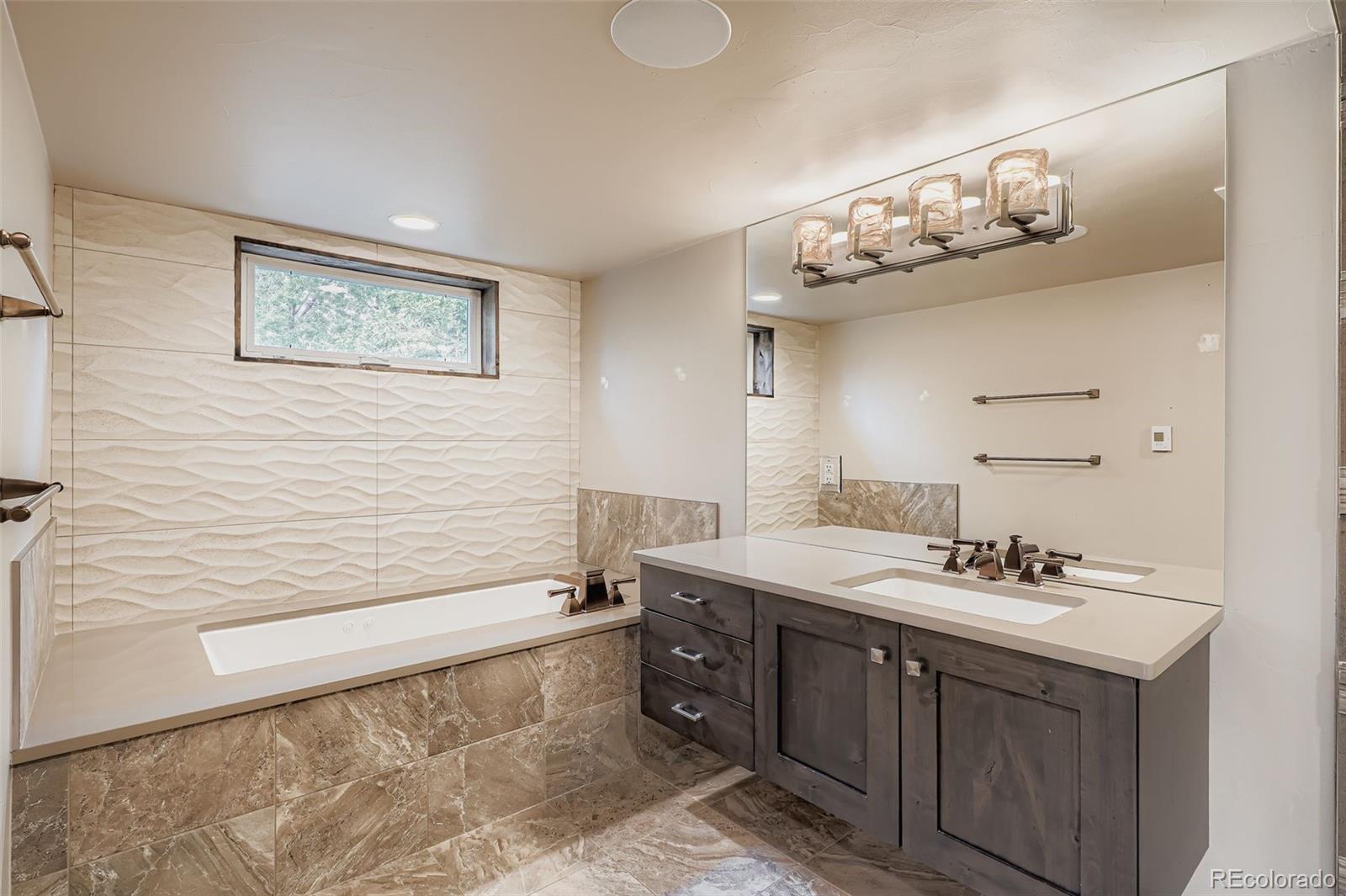 MLS Image #16 for 4605 s yosemite street 304,denver, Colorado