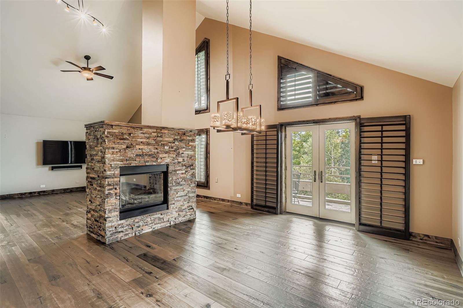 MLS Image #5 for 4605 s yosemite street 304,denver, Colorado