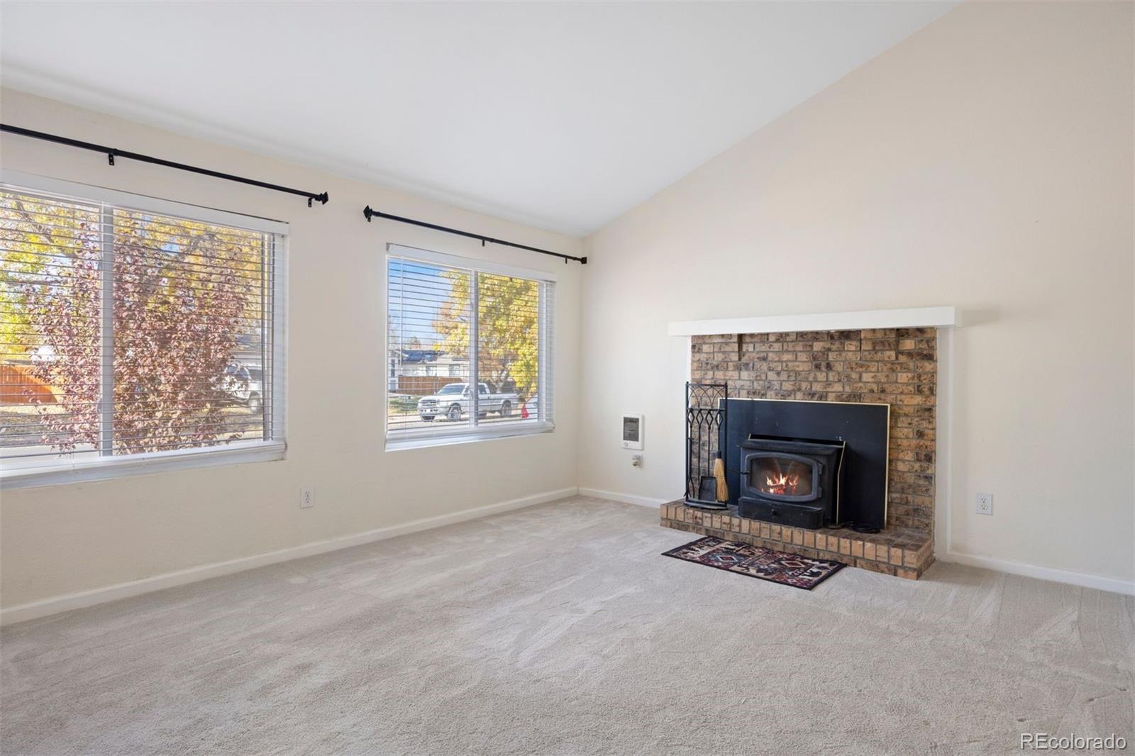 MLS Image #1 for 1006 s waco way,aurora, Colorado