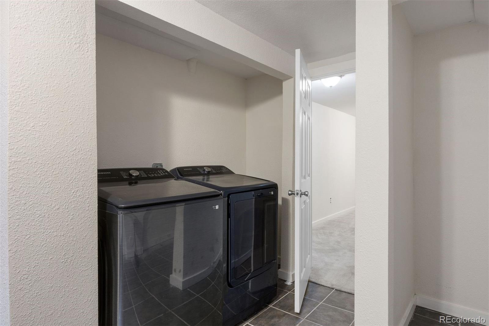 MLS Image #17 for 1006 s waco way,aurora, Colorado