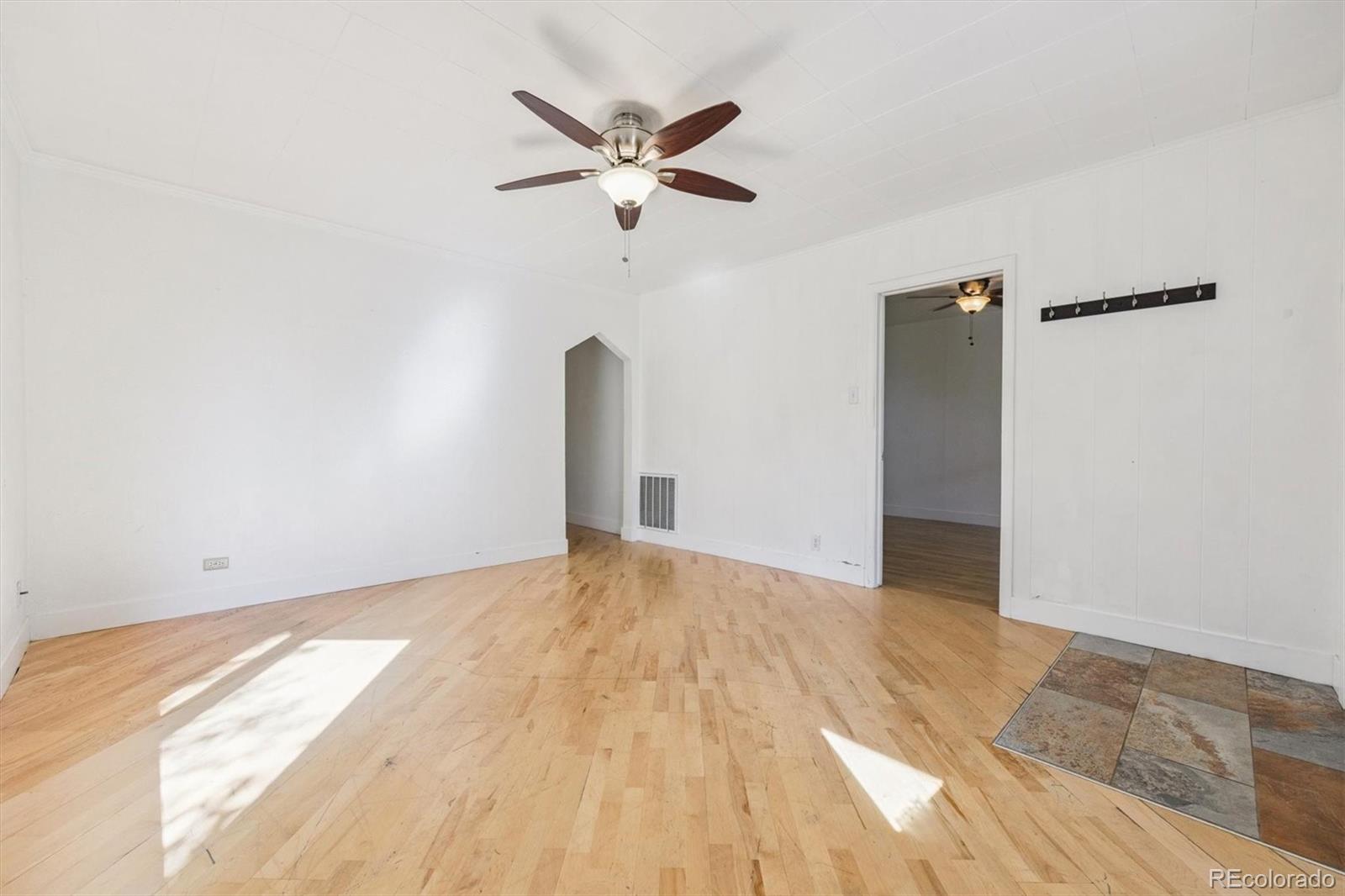 MLS Image #11 for 321  stuart street,denver, Colorado
