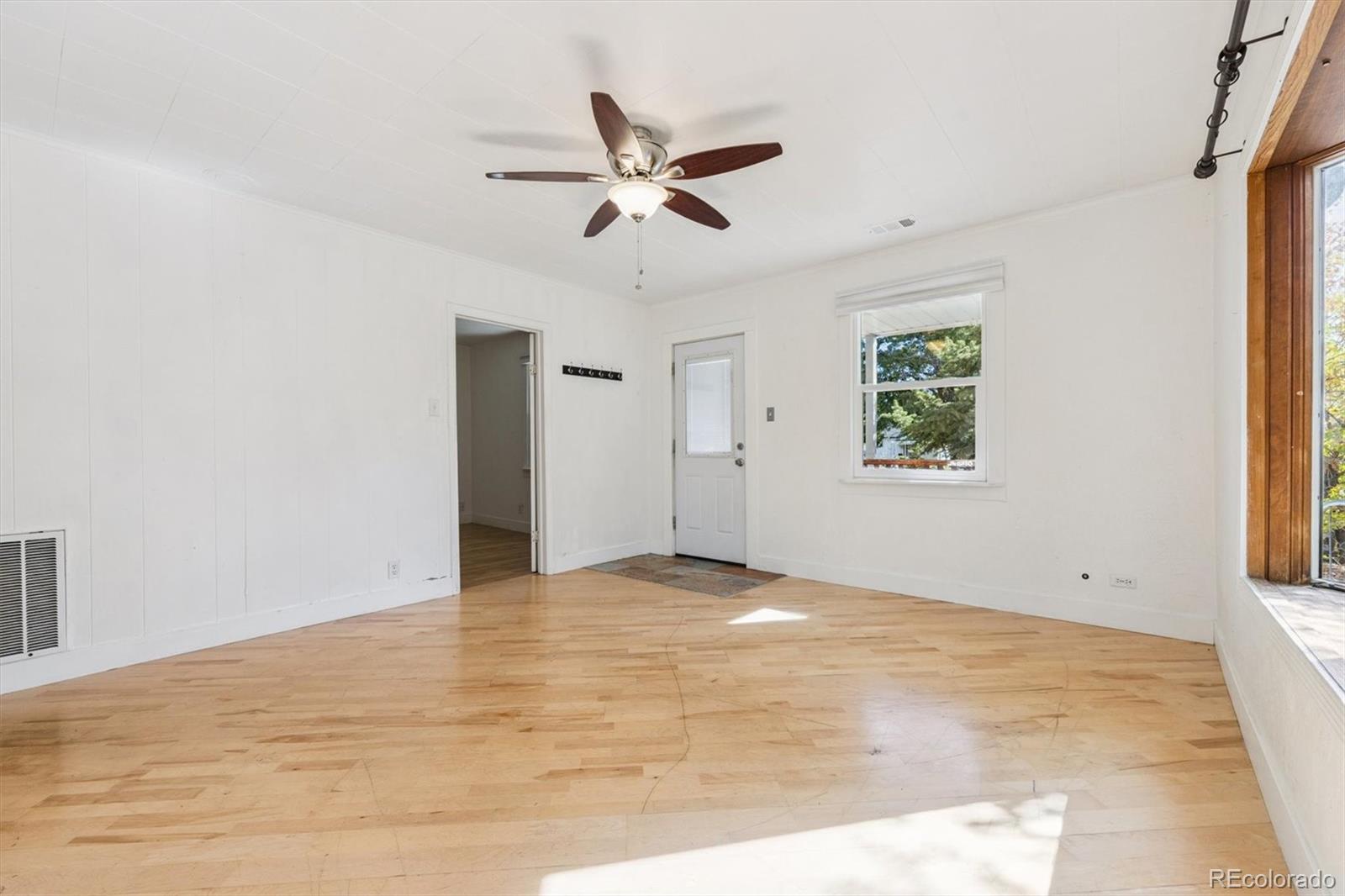 MLS Image #9 for 321  stuart street,denver, Colorado