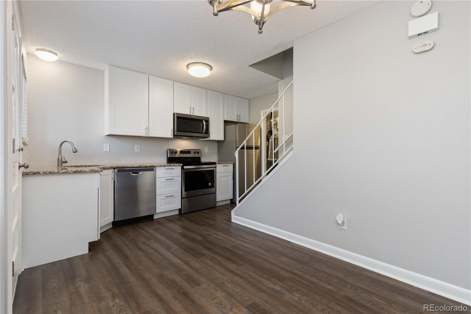 MLS Image #10 for 1659 s lee street b,lakewood, Colorado