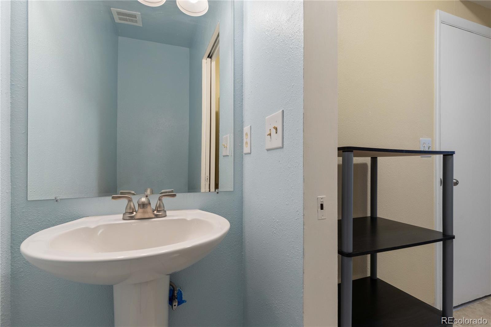 MLS Image #14 for 1659 s lee street b,lakewood, Colorado
