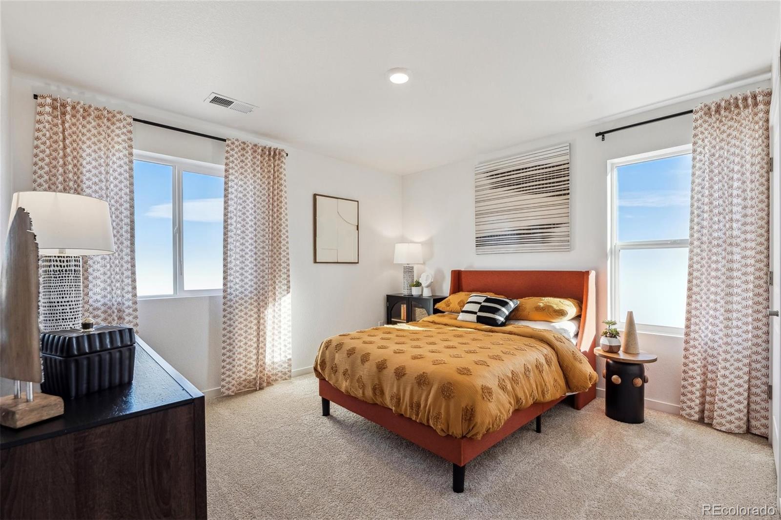MLS Image #18 for 917  logan peak way,berthoud, Colorado