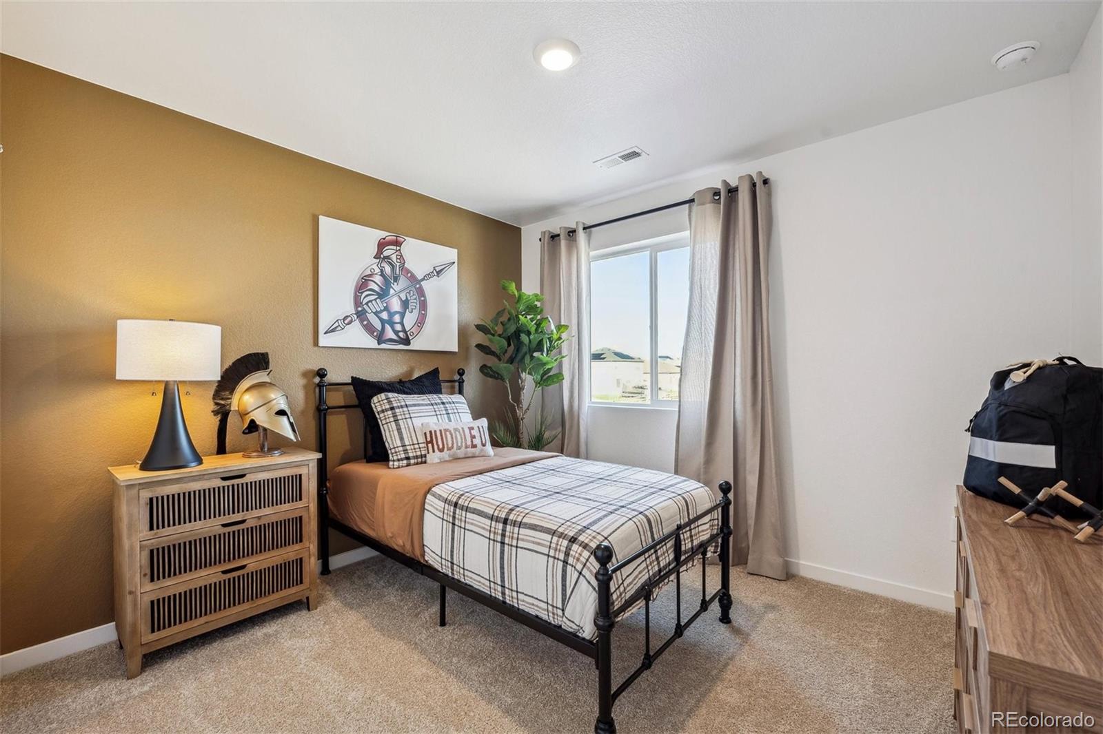 MLS Image #22 for 917  logan peak way,berthoud, Colorado