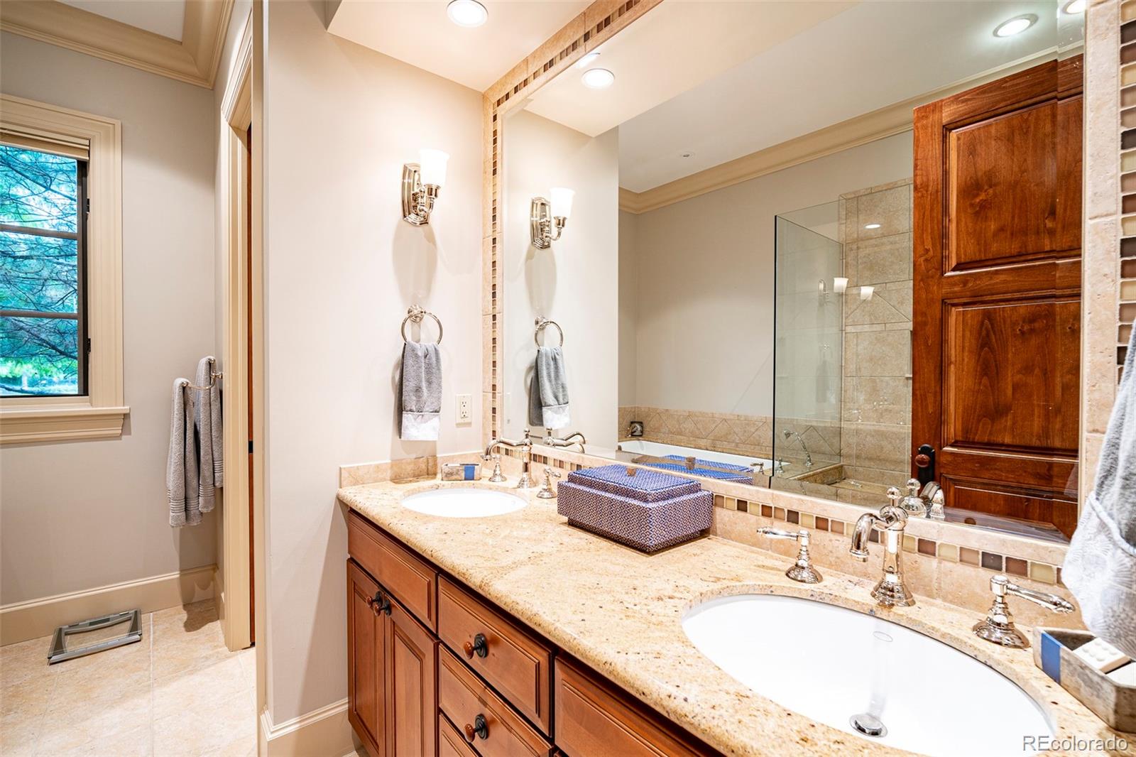 MLS Image #28 for 7450 e 6th avenue,denver, Colorado