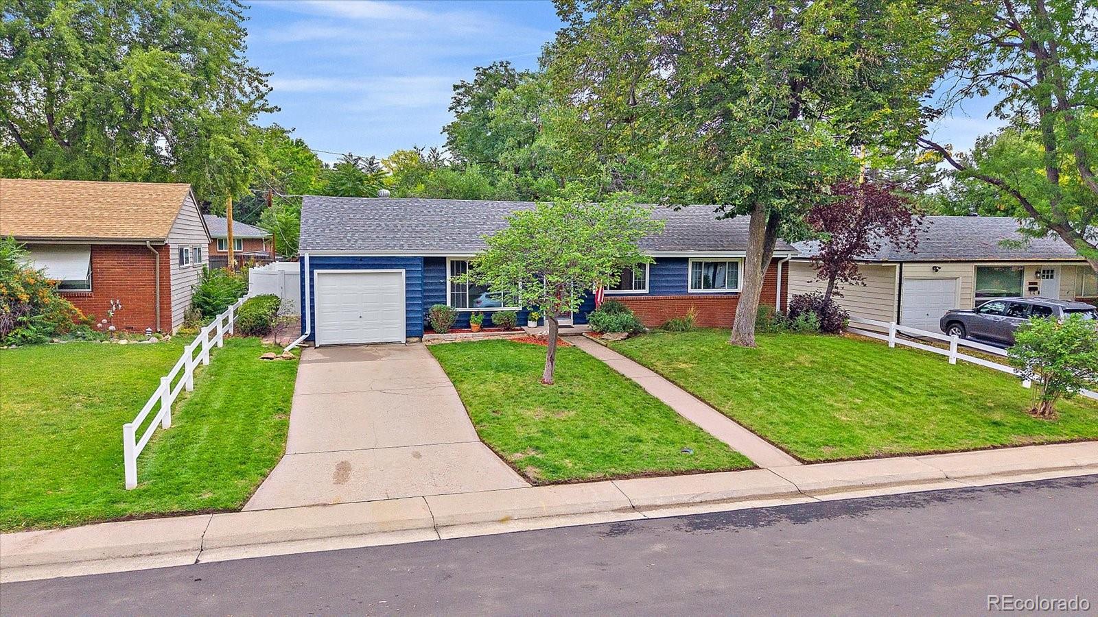 MLS Image #2 for 2540 s cherry street,denver, Colorado