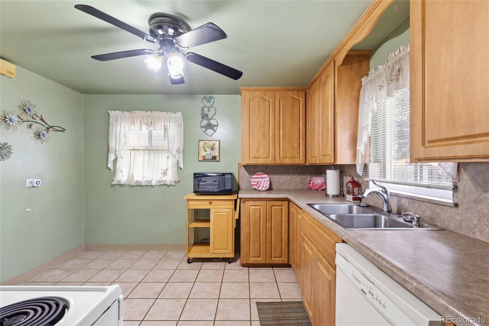 MLS Image #11 for 2631  kearney street,denver, Colorado