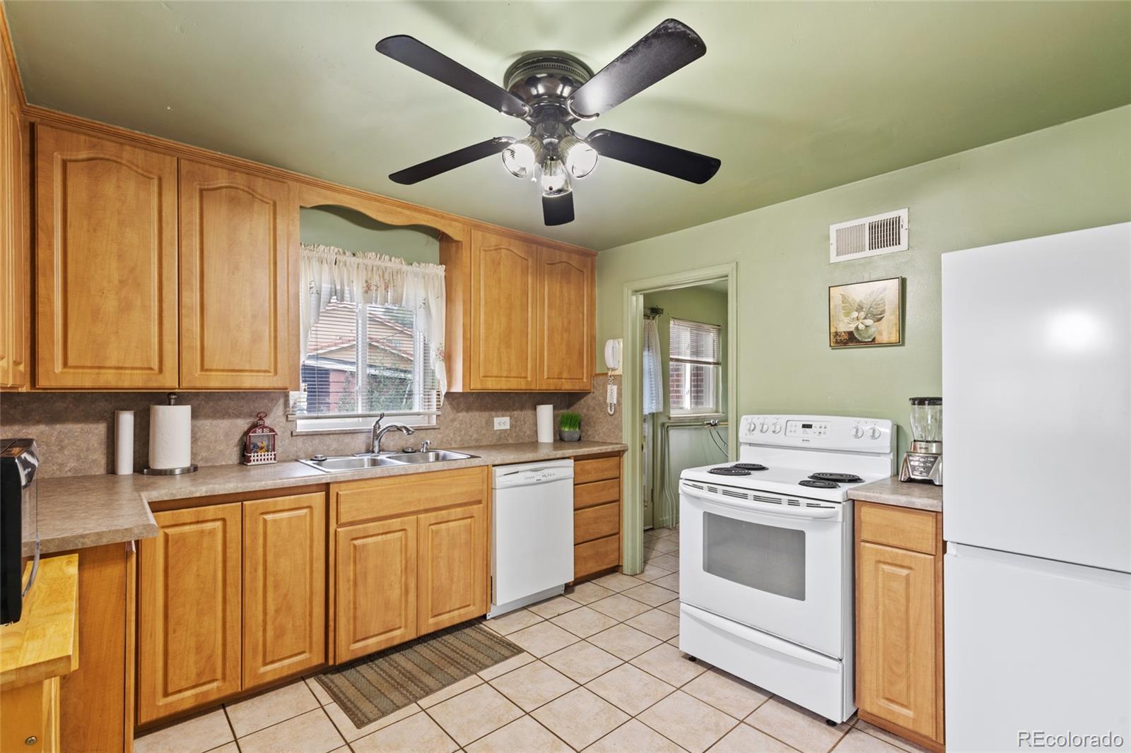 MLS Image #9 for 2631  kearney street,denver, Colorado
