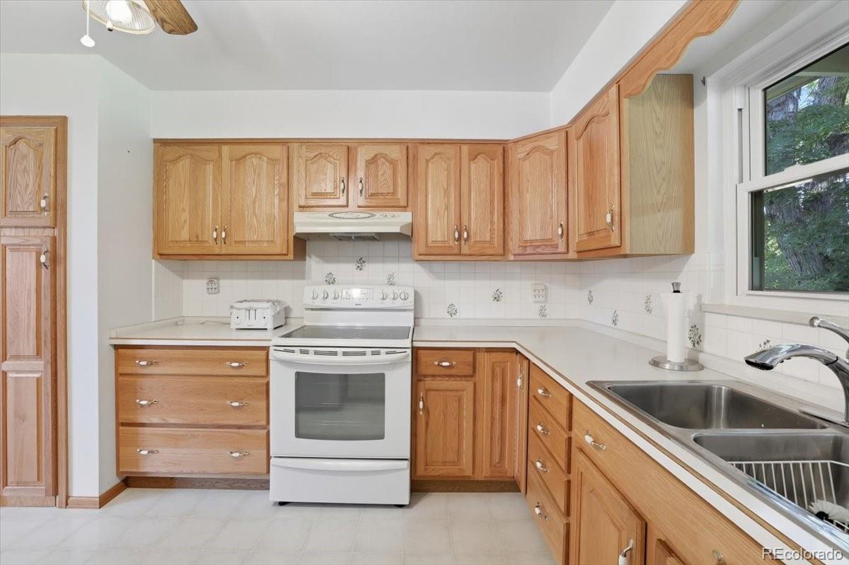 MLS Image #8 for 1735  wooten road,colorado springs, Colorado