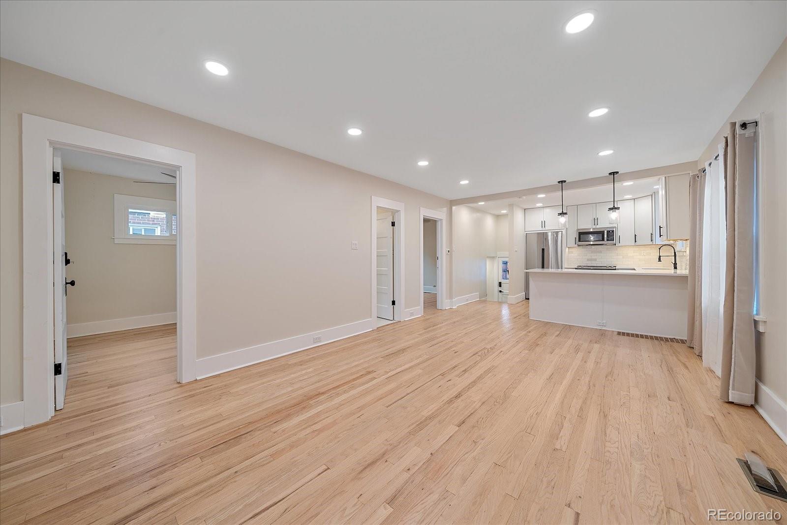 MLS Image #12 for 2082 s lincoln street,denver, Colorado