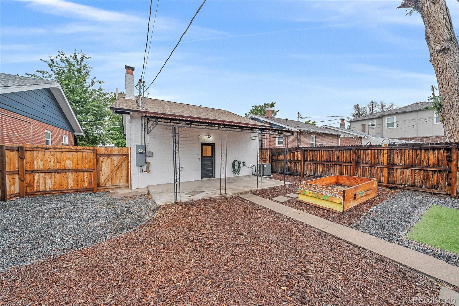 MLS Image #24 for 2082 s lincoln street,denver, Colorado