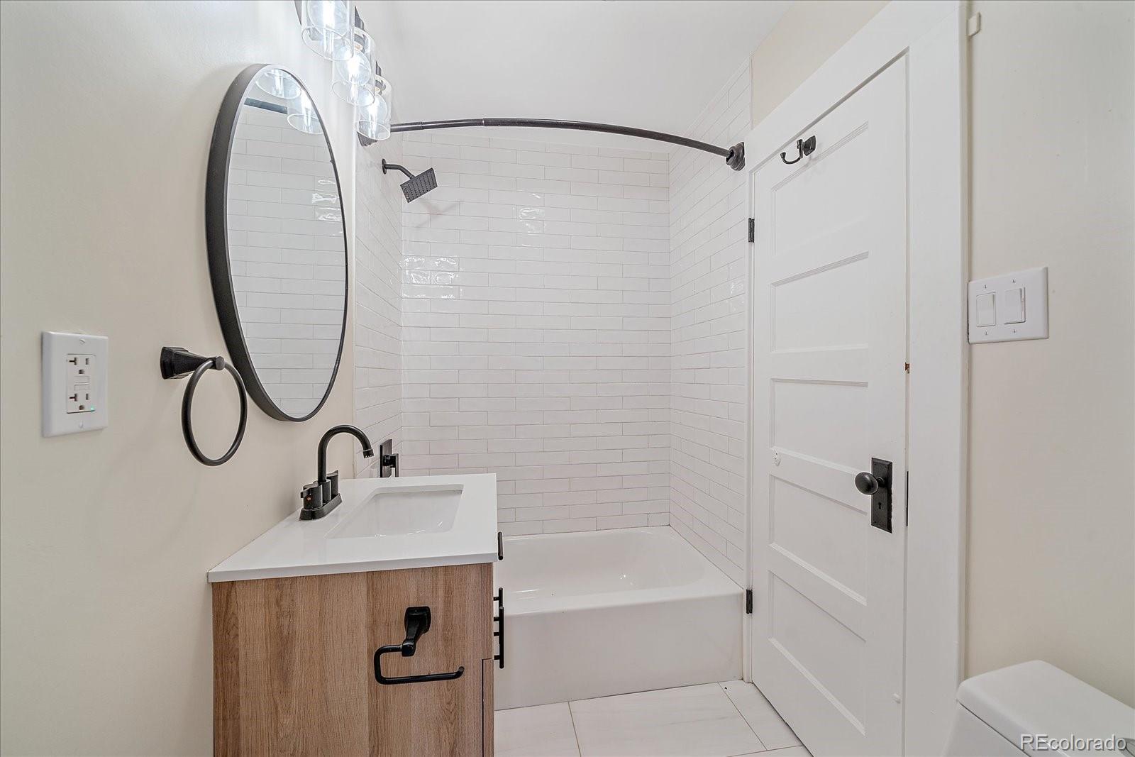 MLS Image #9 for 2082 s lincoln street,denver, Colorado