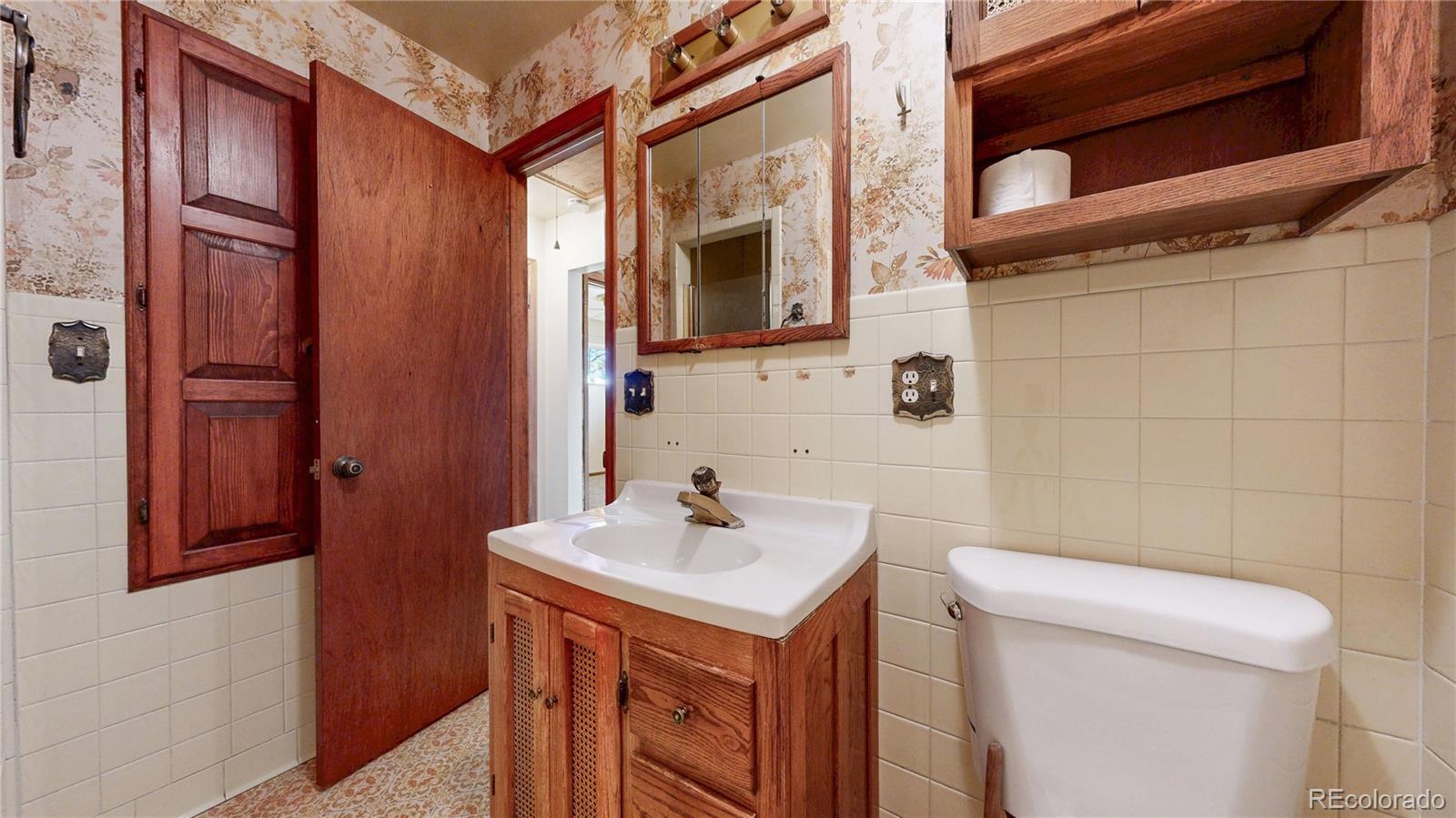 MLS Image #23 for 5529 s greenwood street,littleton, Colorado