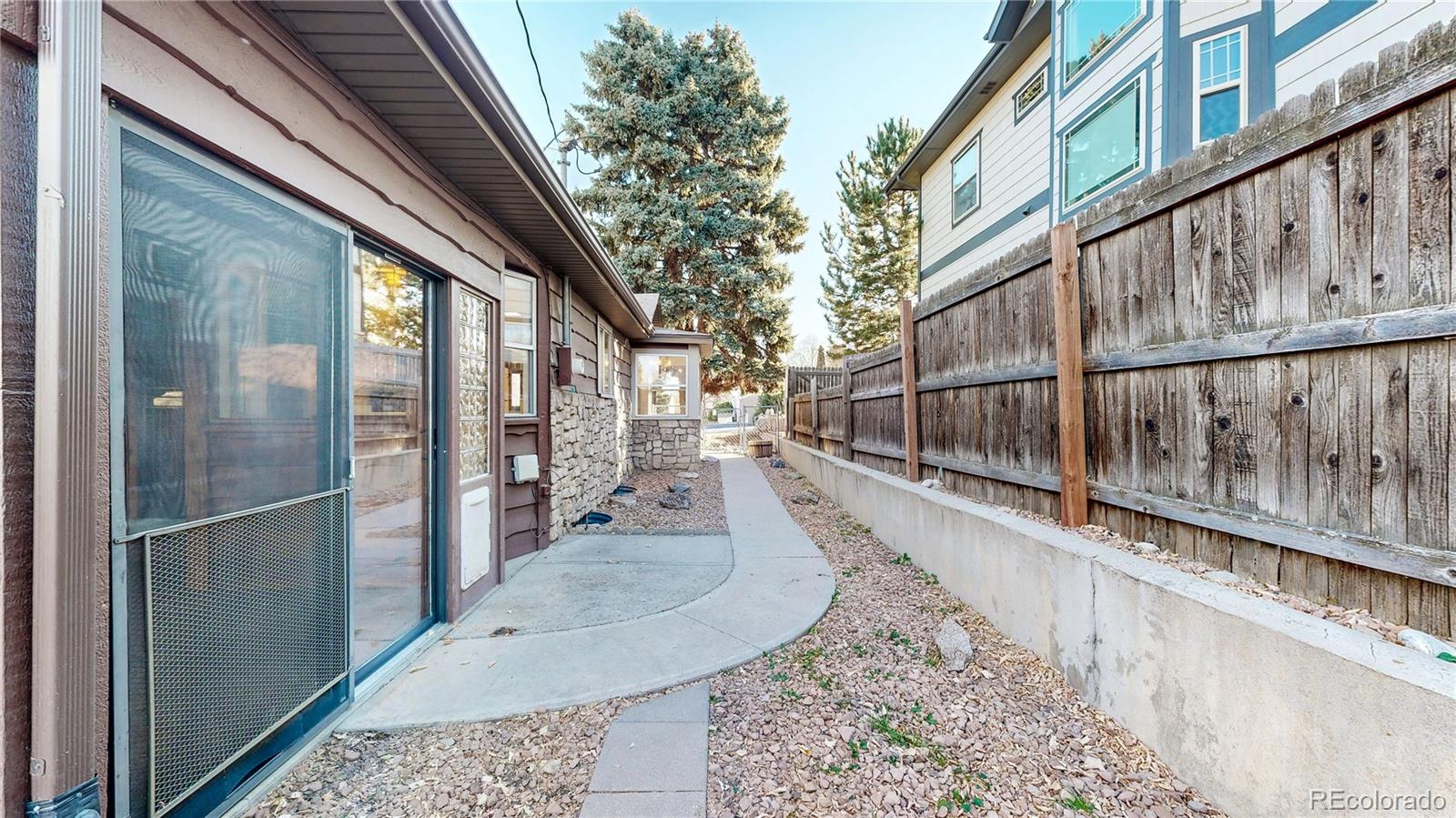 MLS Image #39 for 5529 s greenwood street,littleton, Colorado