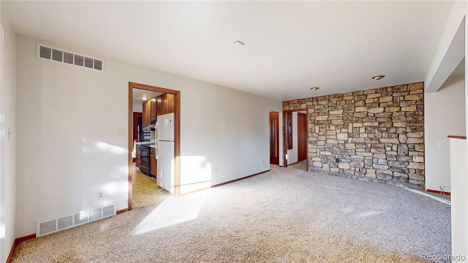 MLS Image #5 for 5529 s greenwood street,littleton, Colorado