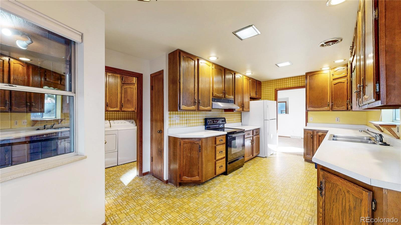 MLS Image #9 for 5529 s greenwood street,littleton, Colorado