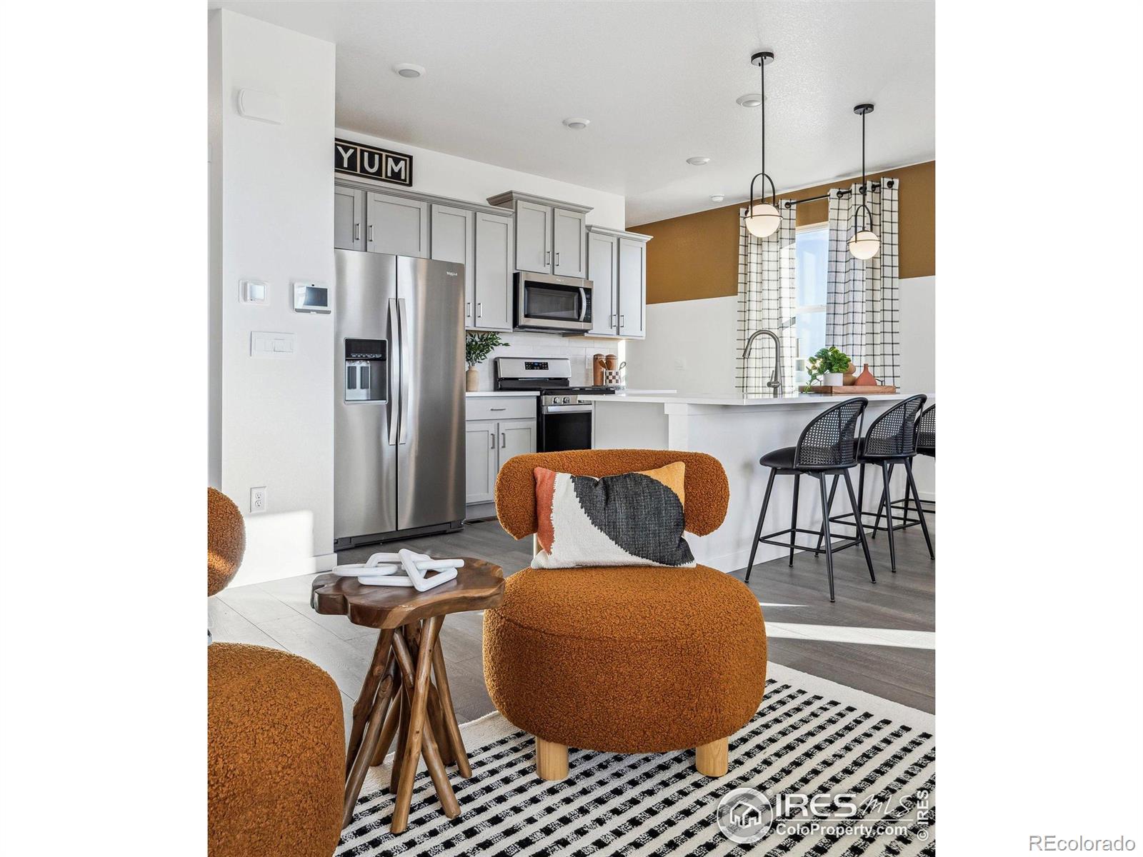 MLS Image #8 for 917  logan peak way,berthoud, Colorado