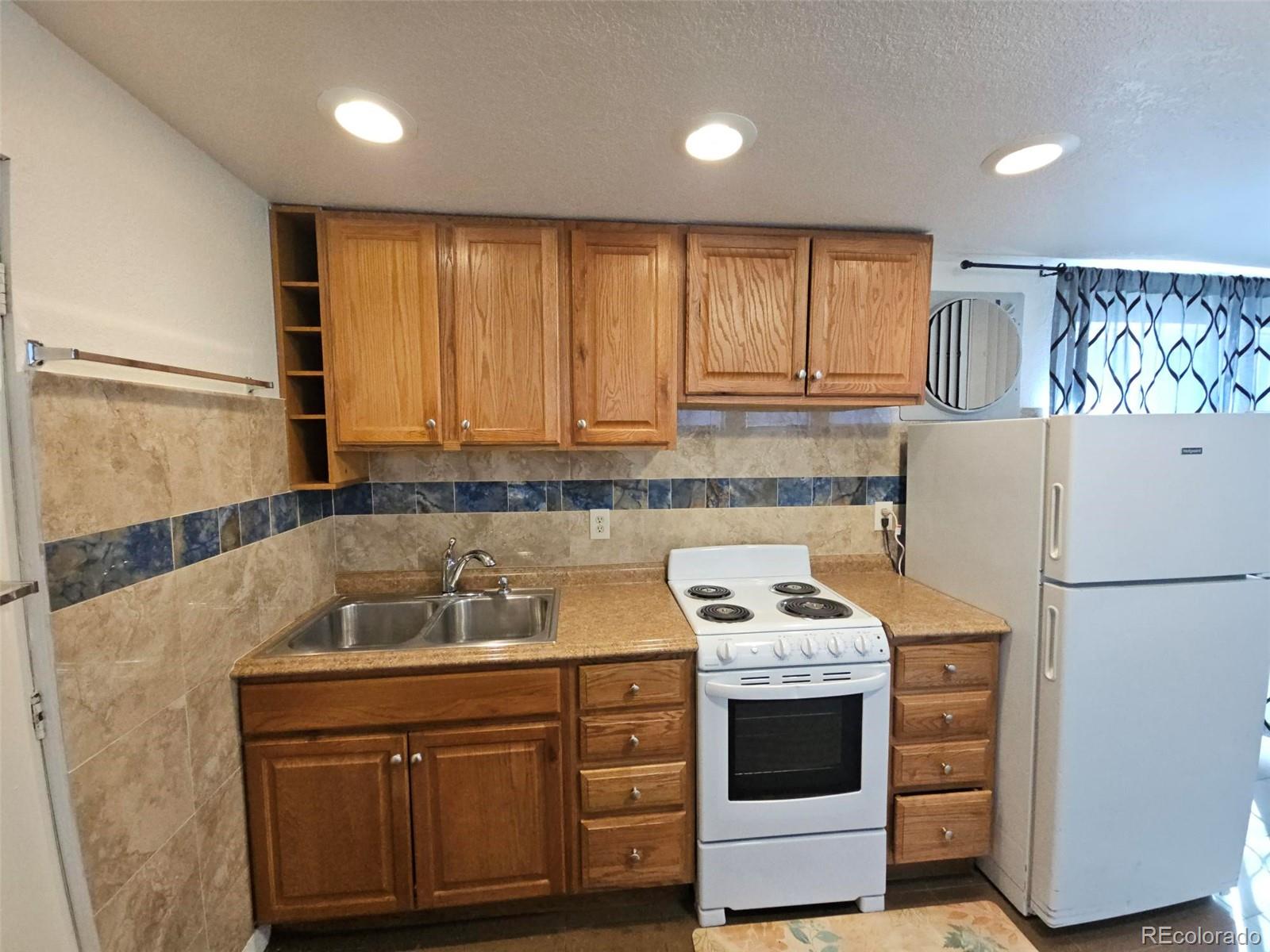 MLS Image #33 for 1955 w virginia avenue,denver, Colorado