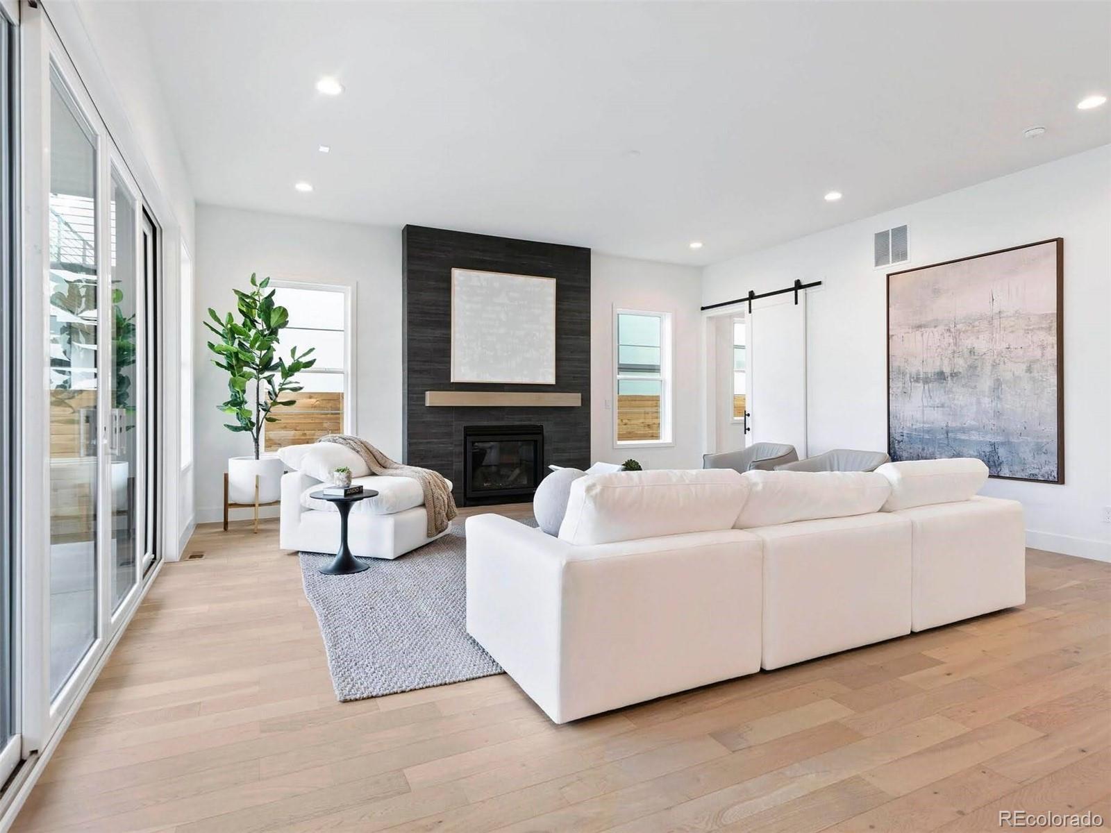 MLS Image #11 for 2255 s monroe street,denver, Colorado