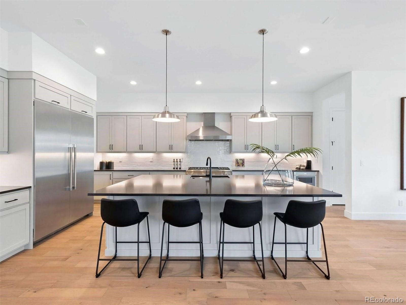 MLS Image #4 for 2255 s monroe street,denver, Colorado