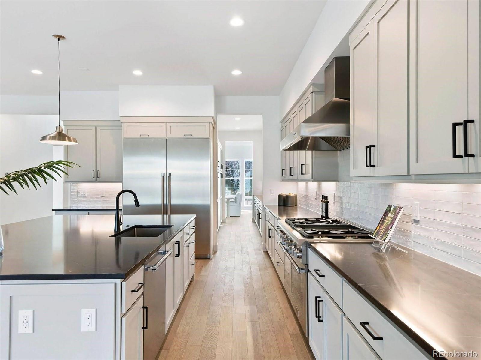 MLS Image #7 for 2255 s monroe street,denver, Colorado
