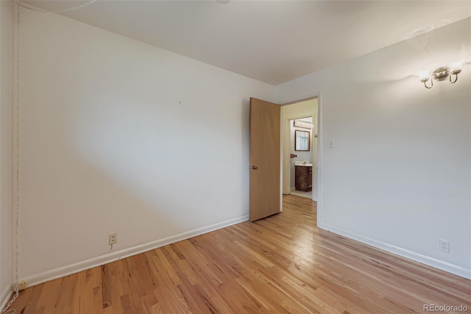 MLS Image #12 for 1693 s elm street,denver, Colorado