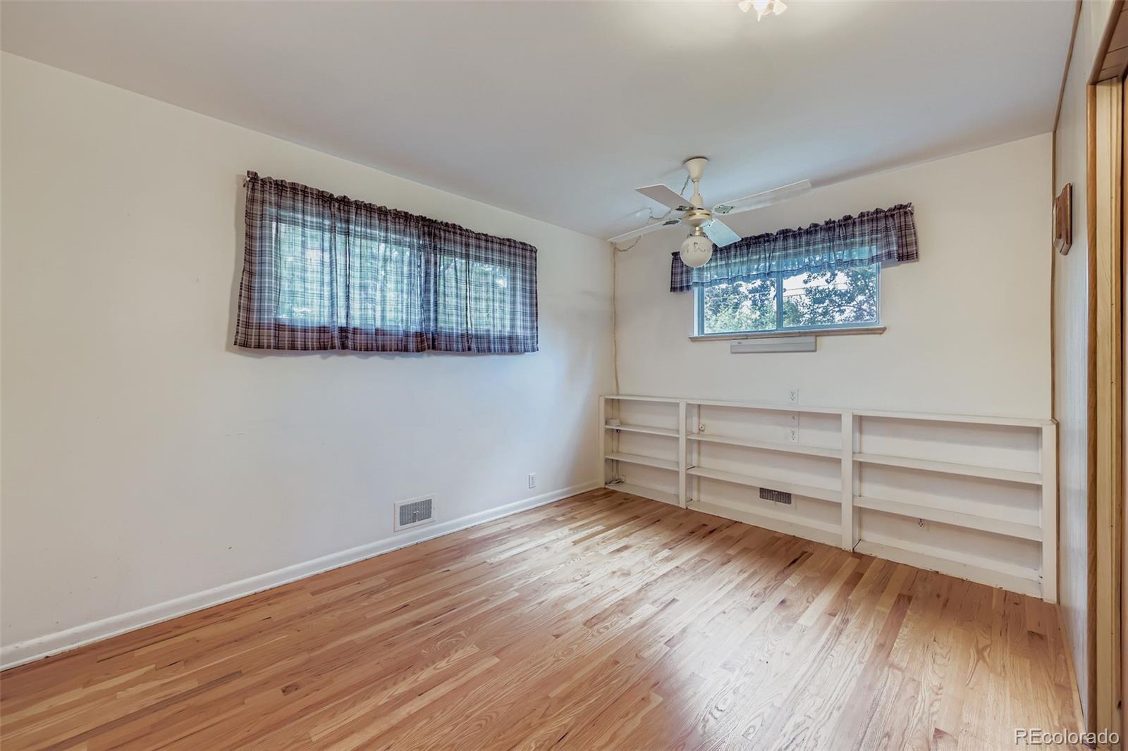 MLS Image #13 for 1693 s elm street,denver, Colorado