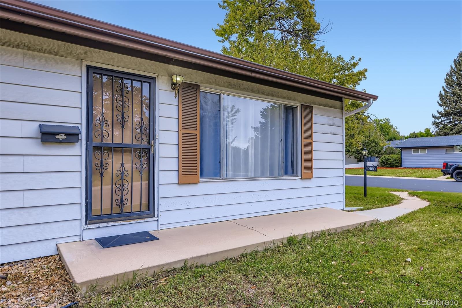 MLS Image #2 for 1693 s elm street,denver, Colorado