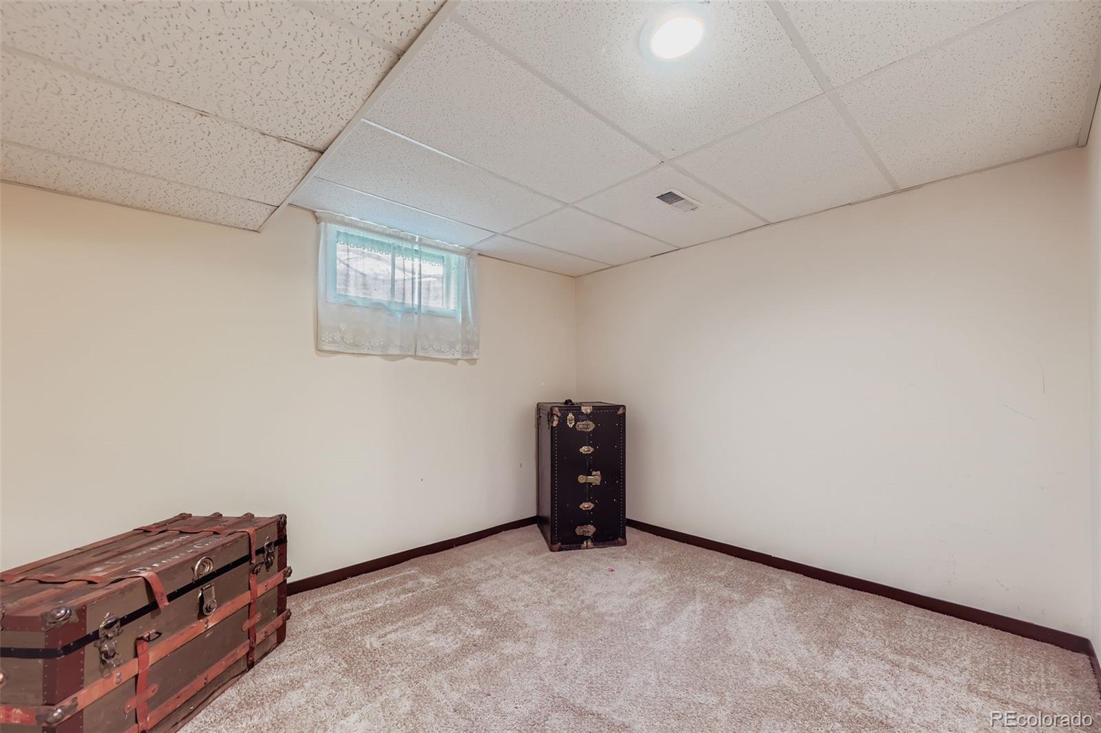 MLS Image #21 for 1693 s elm street,denver, Colorado