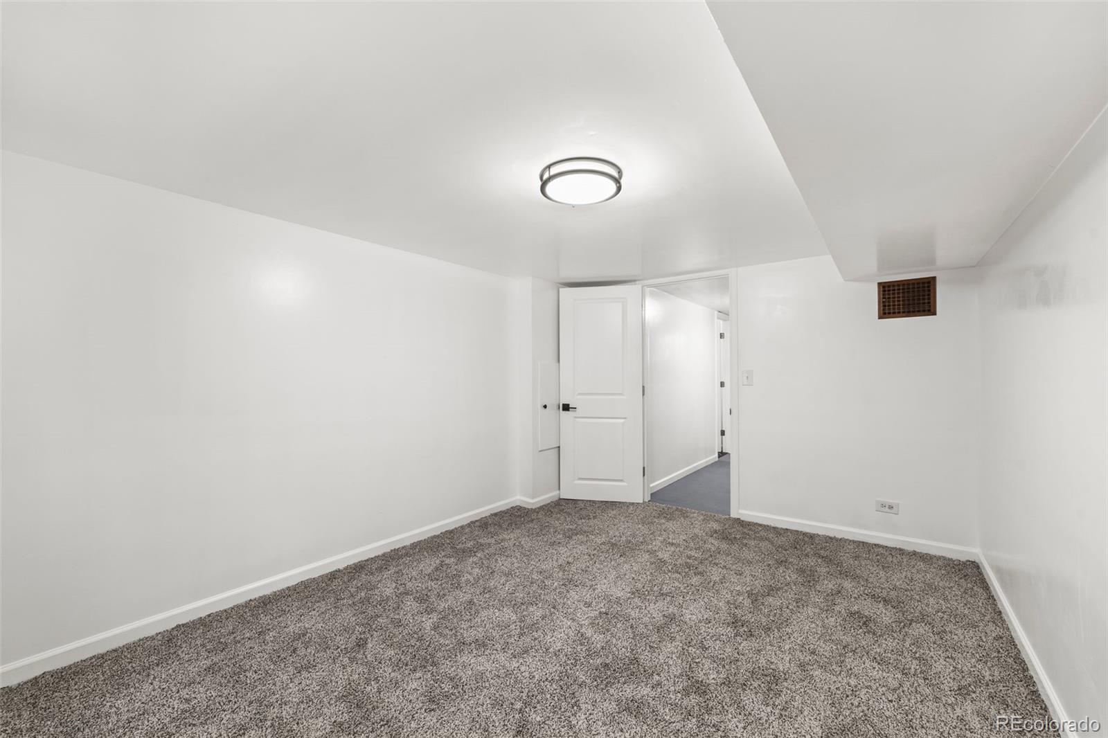 MLS Image #22 for 903  poplar street,denver, Colorado