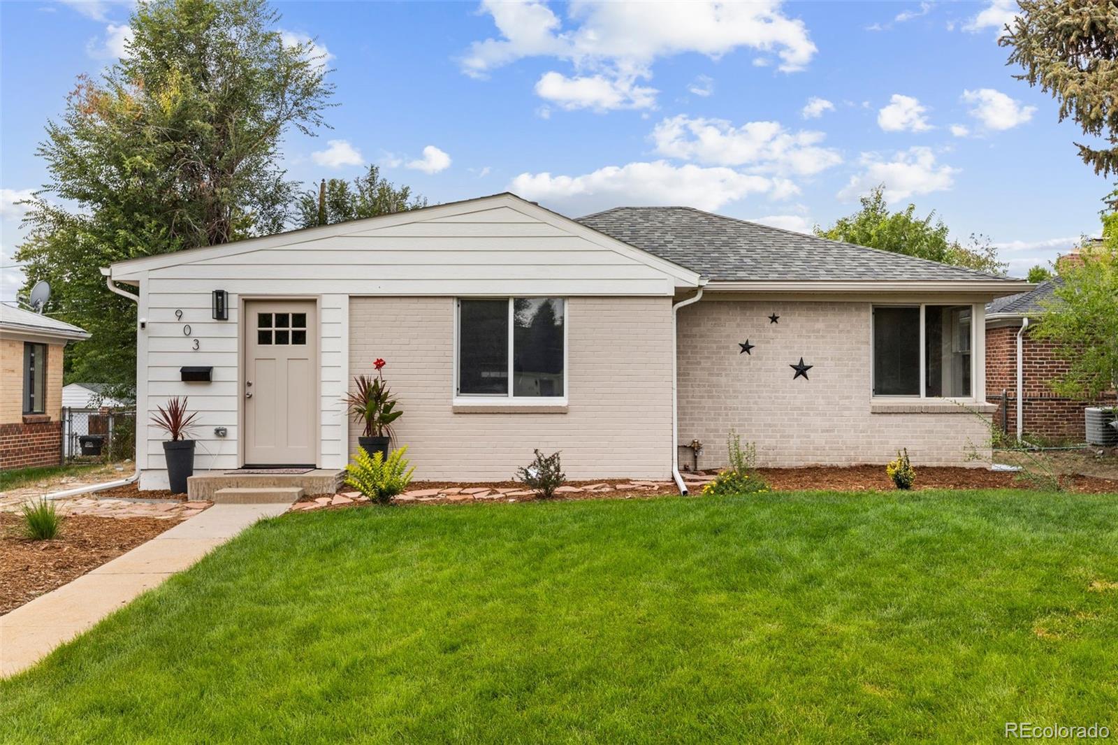 MLS Image #3 for 903  poplar street,denver, Colorado
