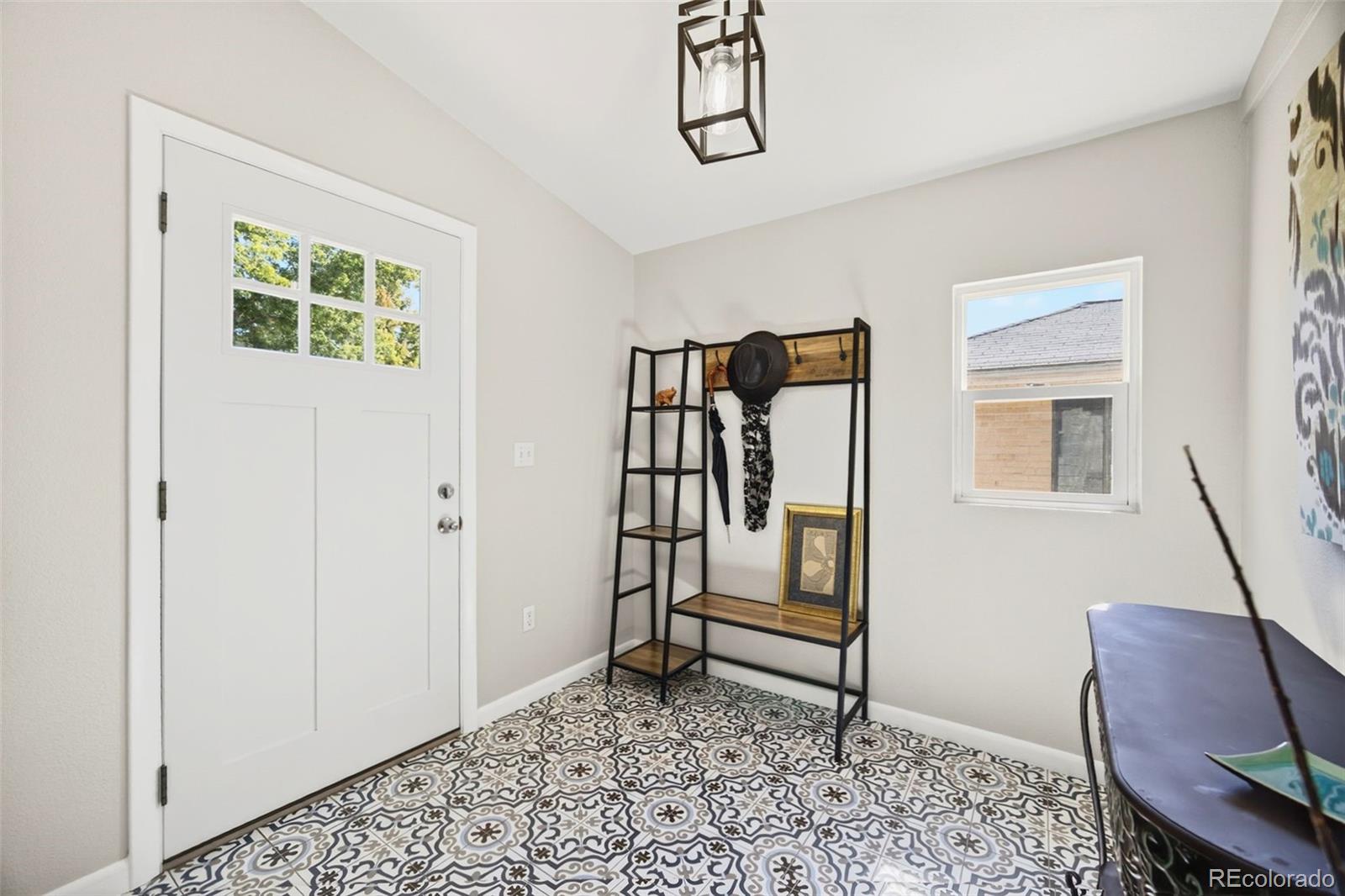 MLS Image #7 for 903  poplar street,denver, Colorado