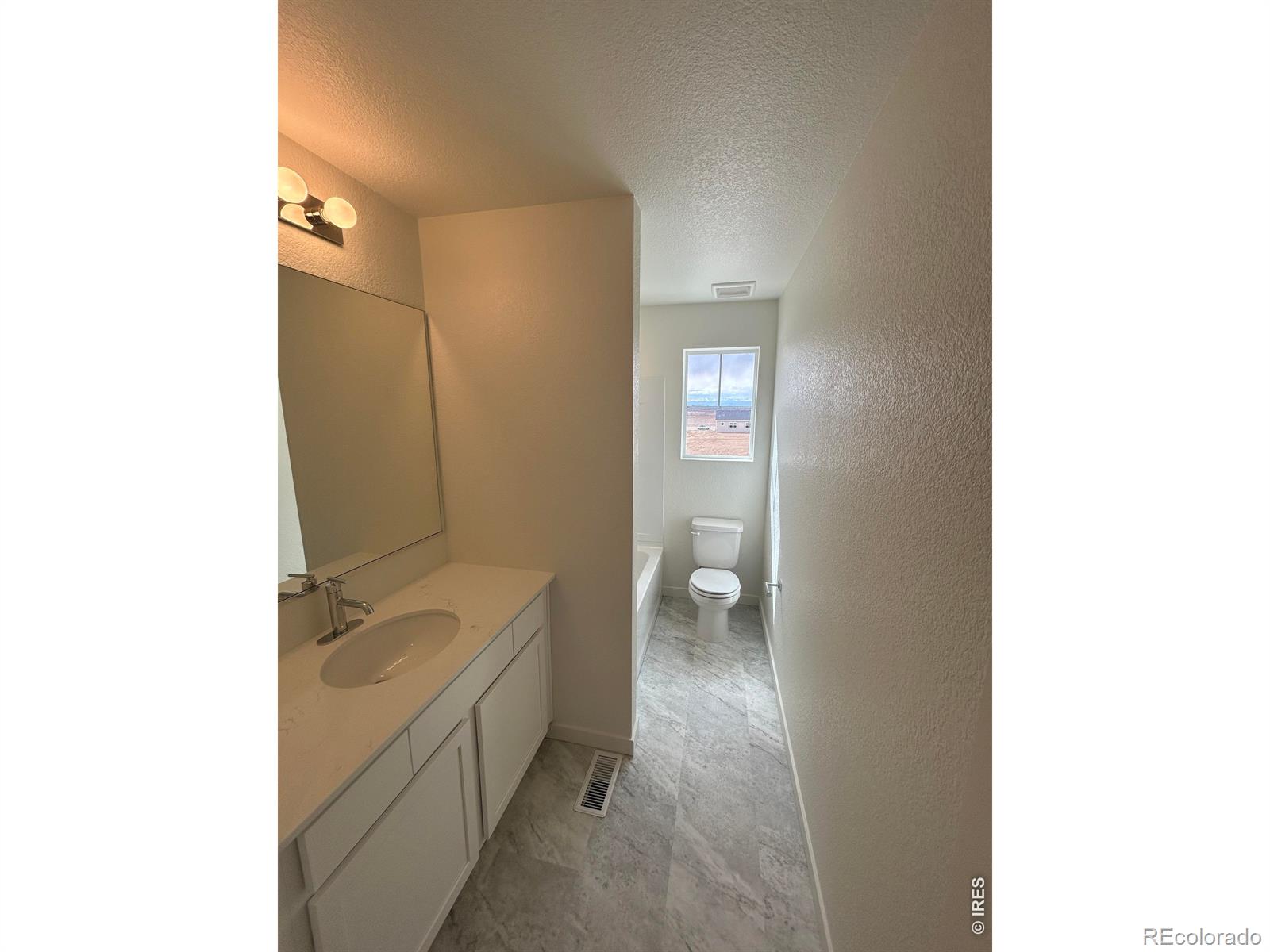 MLS Image #15 for 220  dawn drive,hudson, Colorado