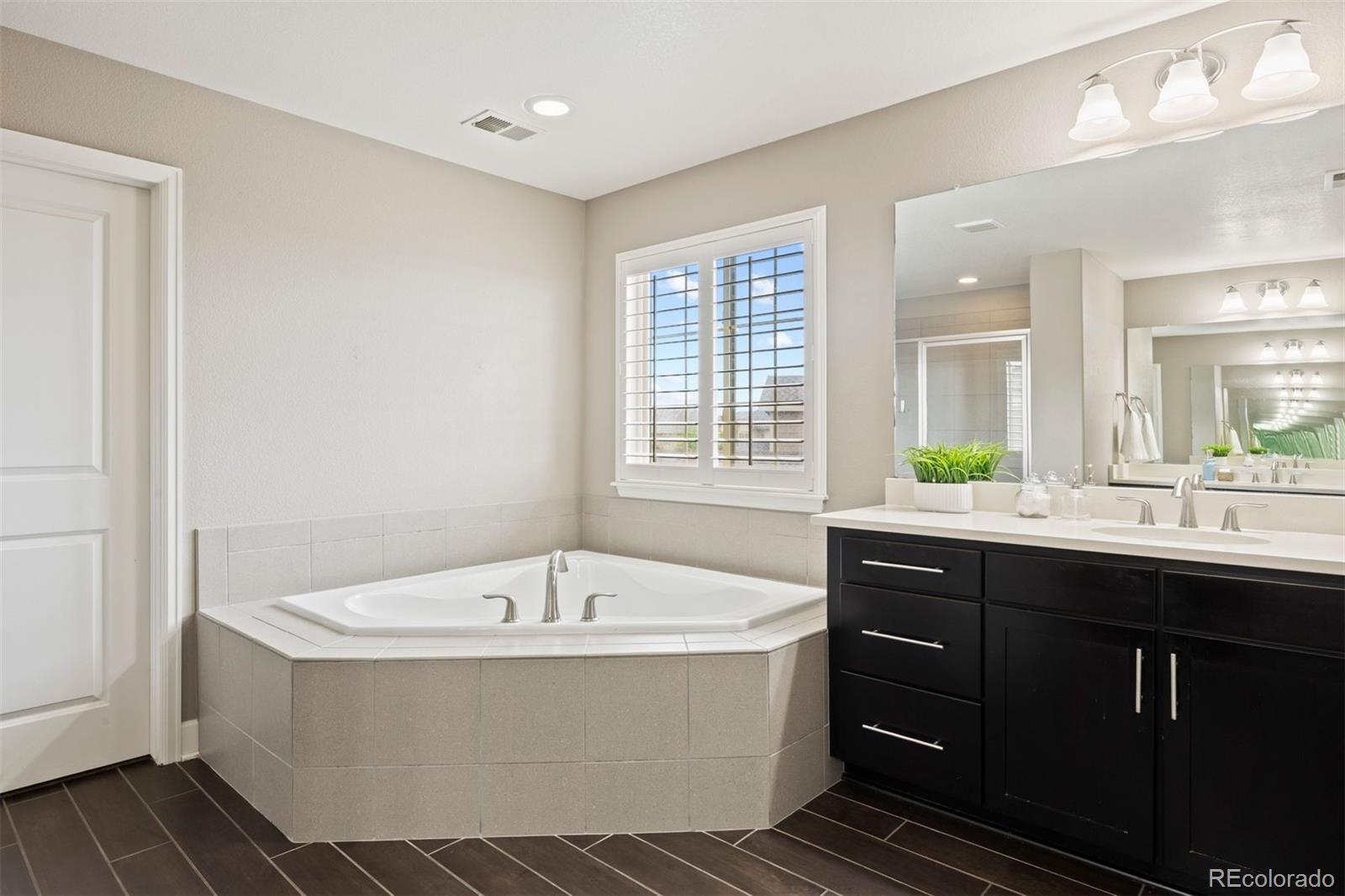 MLS Image #22 for 11944 s meander way,parker, Colorado