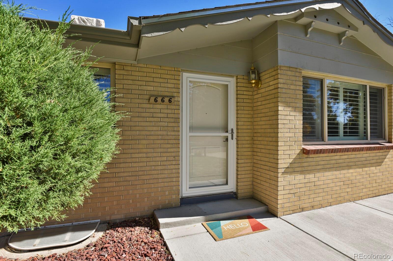MLS Image #1 for 666 s quentin street,aurora, Colorado