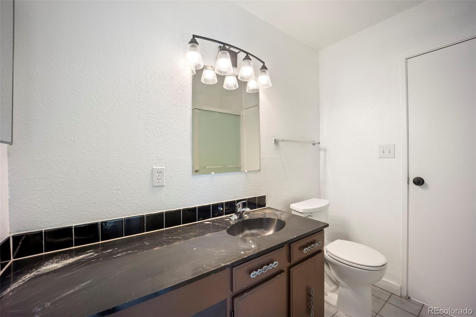 MLS Image #9 for 100 e highline circle 105,centennial, Colorado