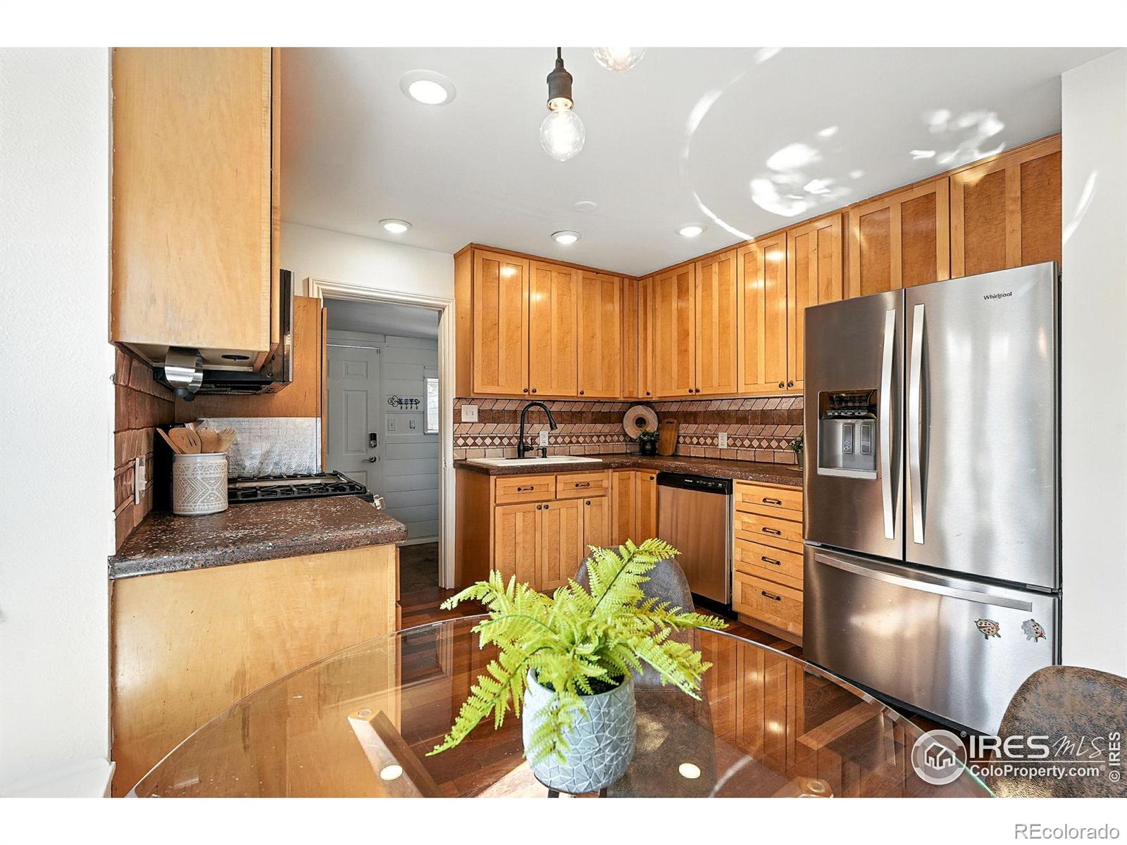 MLS Image #11 for 10595 e lowry place,aurora, Colorado