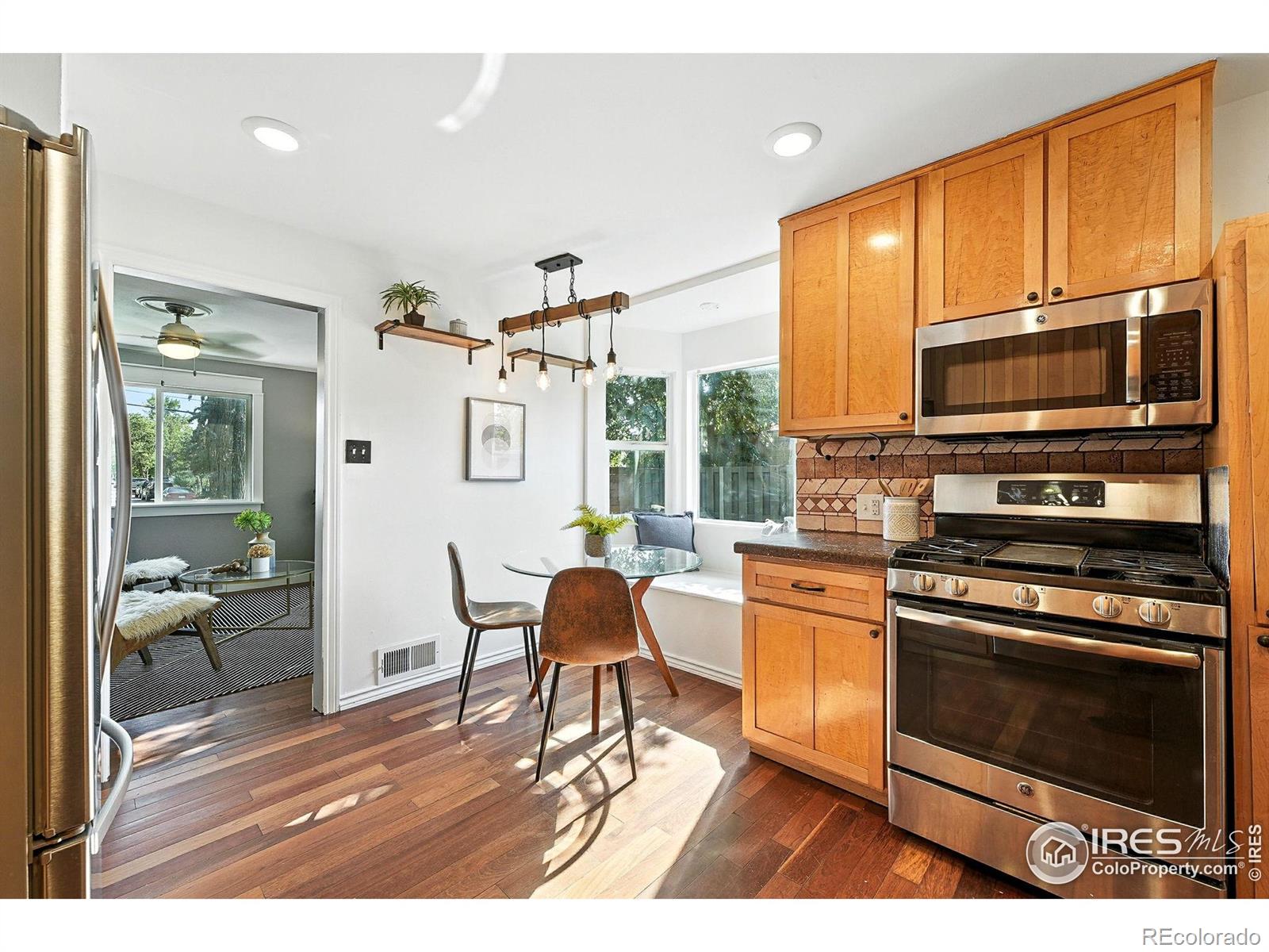 MLS Image #13 for 10595 e lowry place,aurora, Colorado