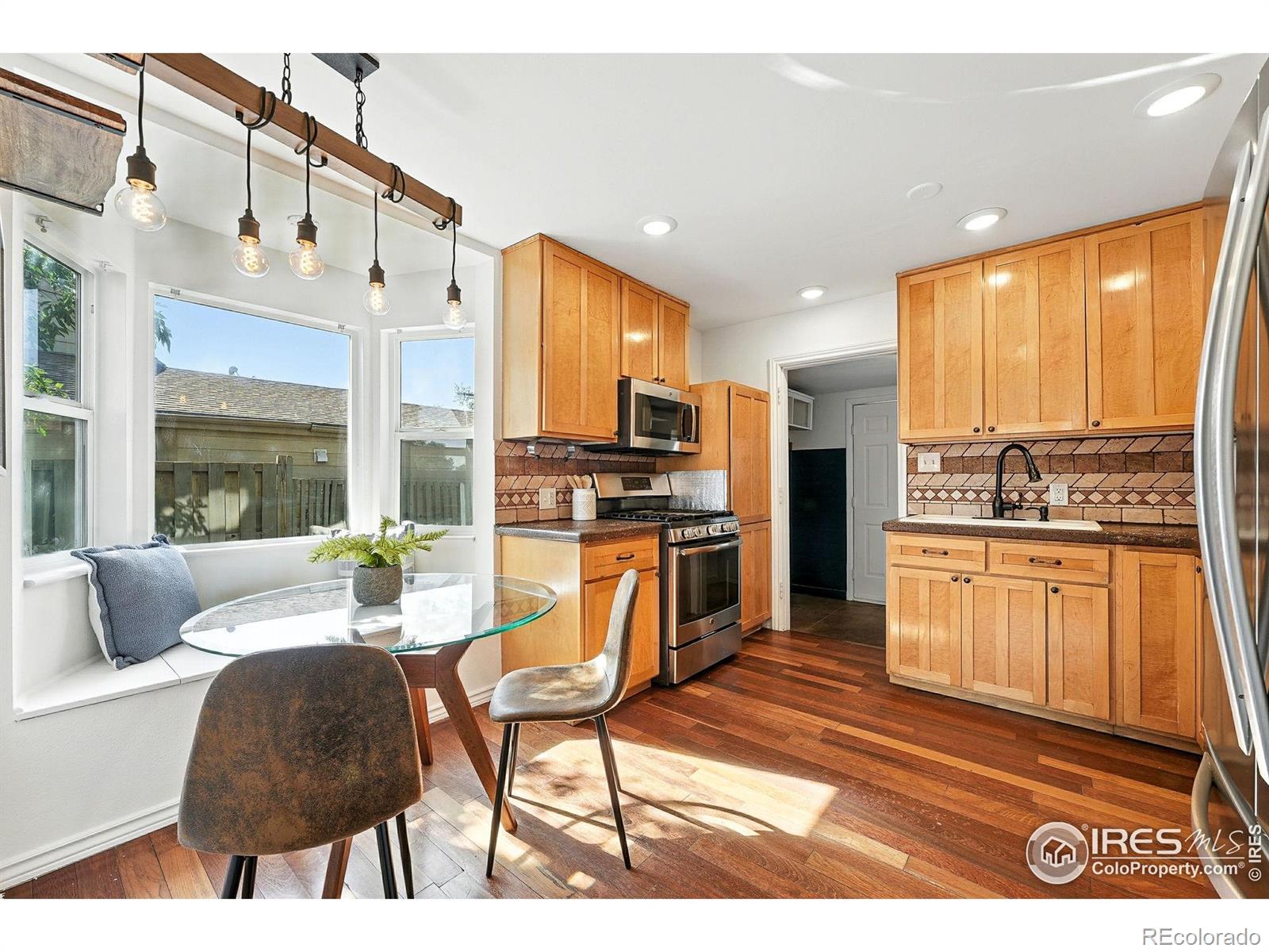MLS Image #14 for 10595 e lowry place,aurora, Colorado