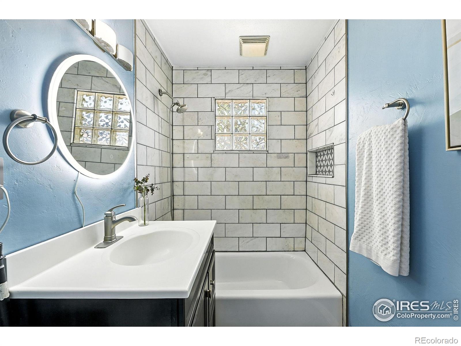 MLS Image #25 for 10595 e lowry place,aurora, Colorado