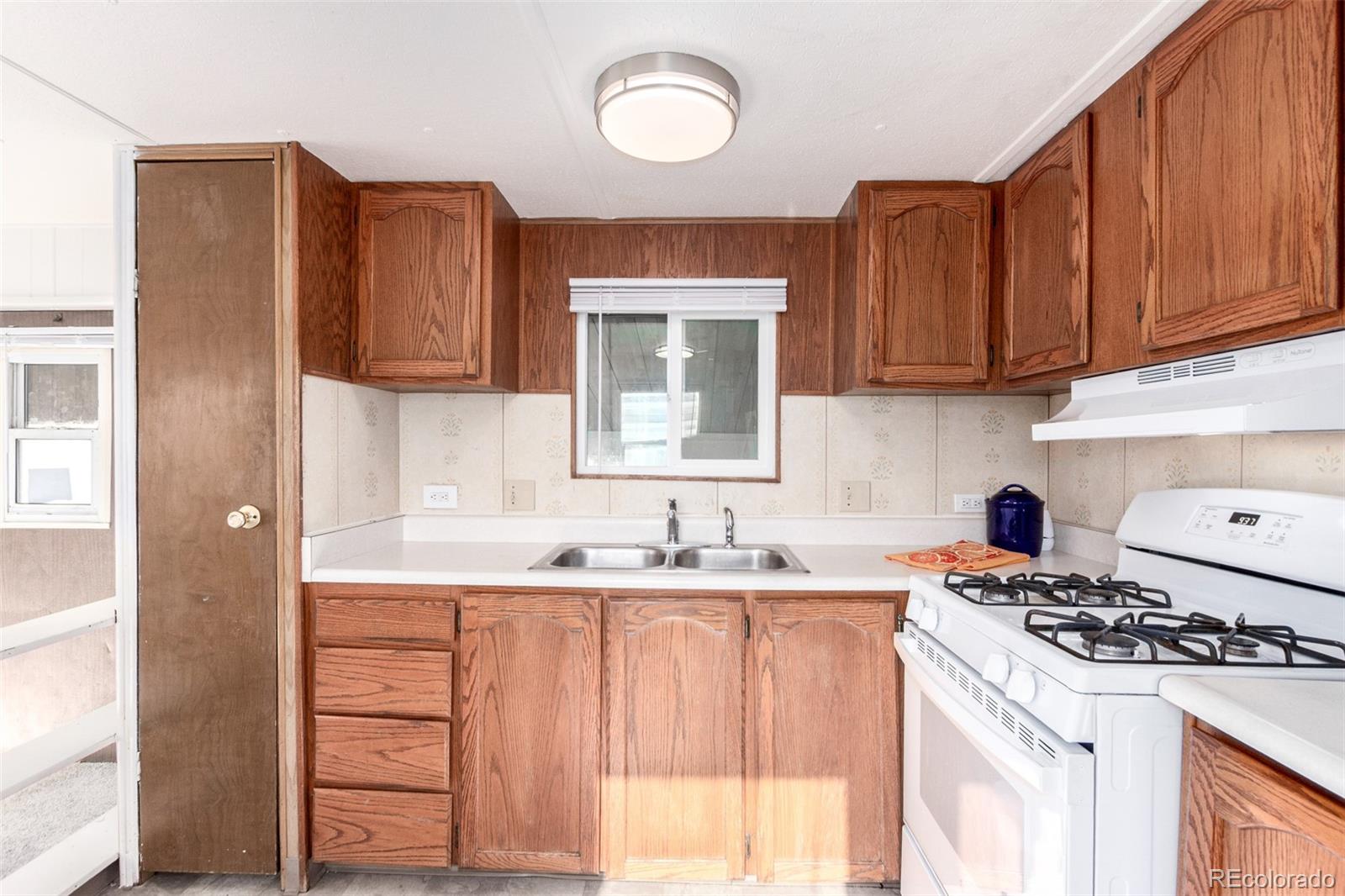 MLS Image #9 for 9116  royal ,federal heights, Colorado