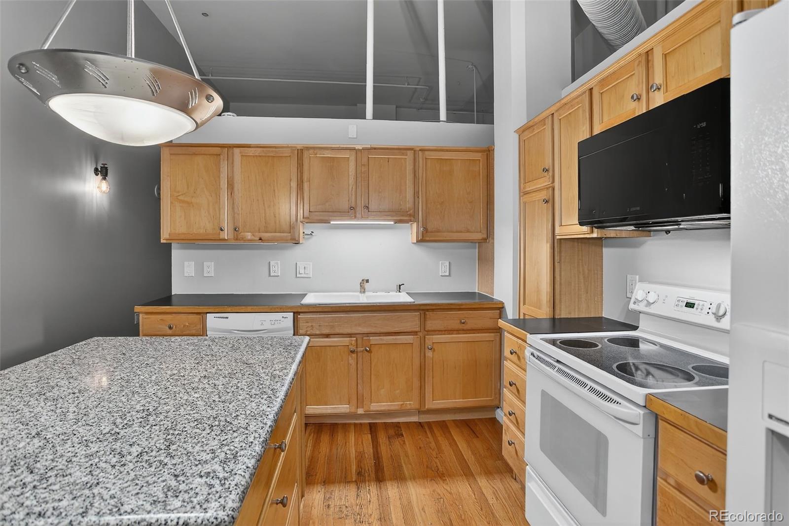 MLS Image #11 for 1555  california street 319,denver, Colorado