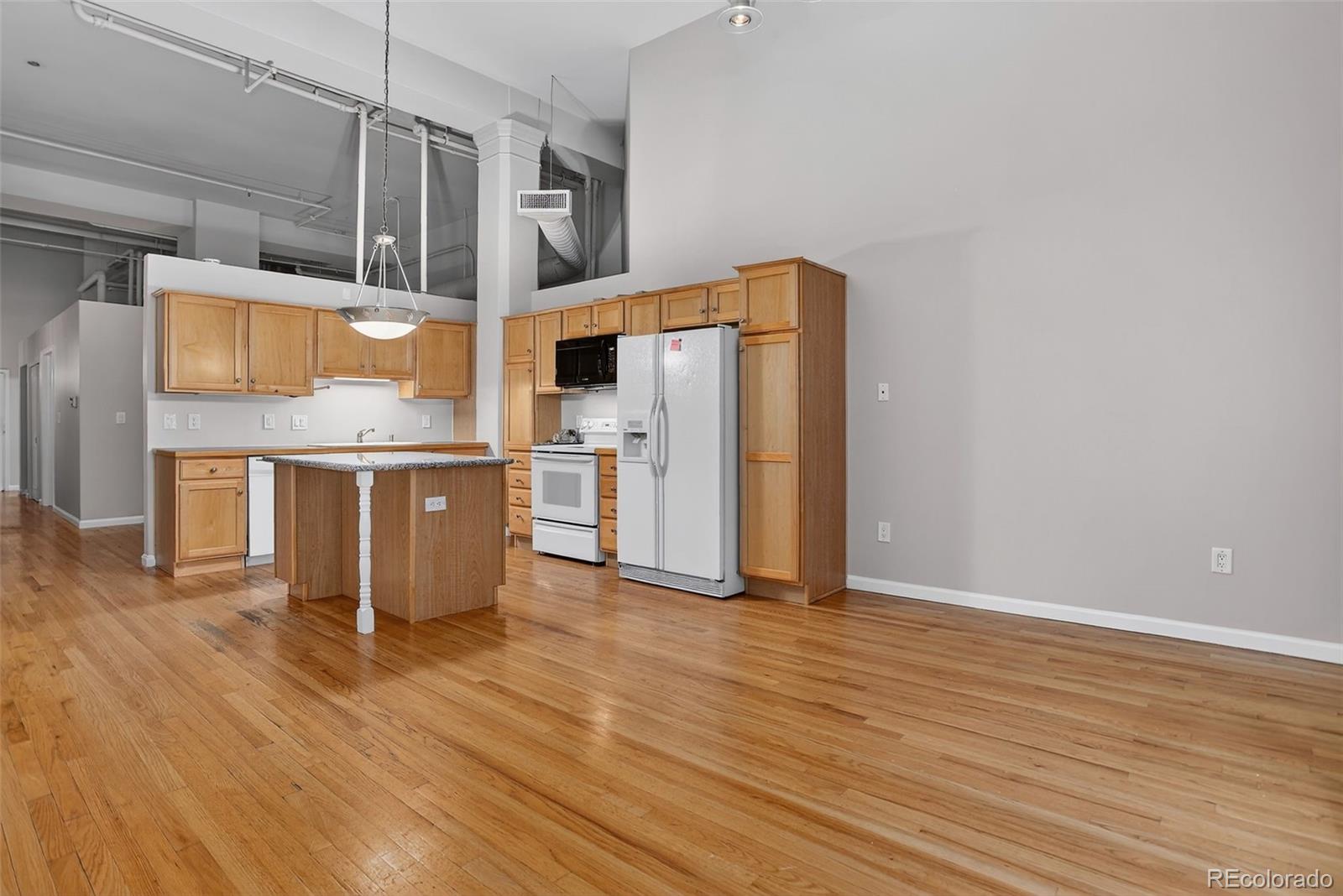 MLS Image #13 for 1555  california street 319,denver, Colorado