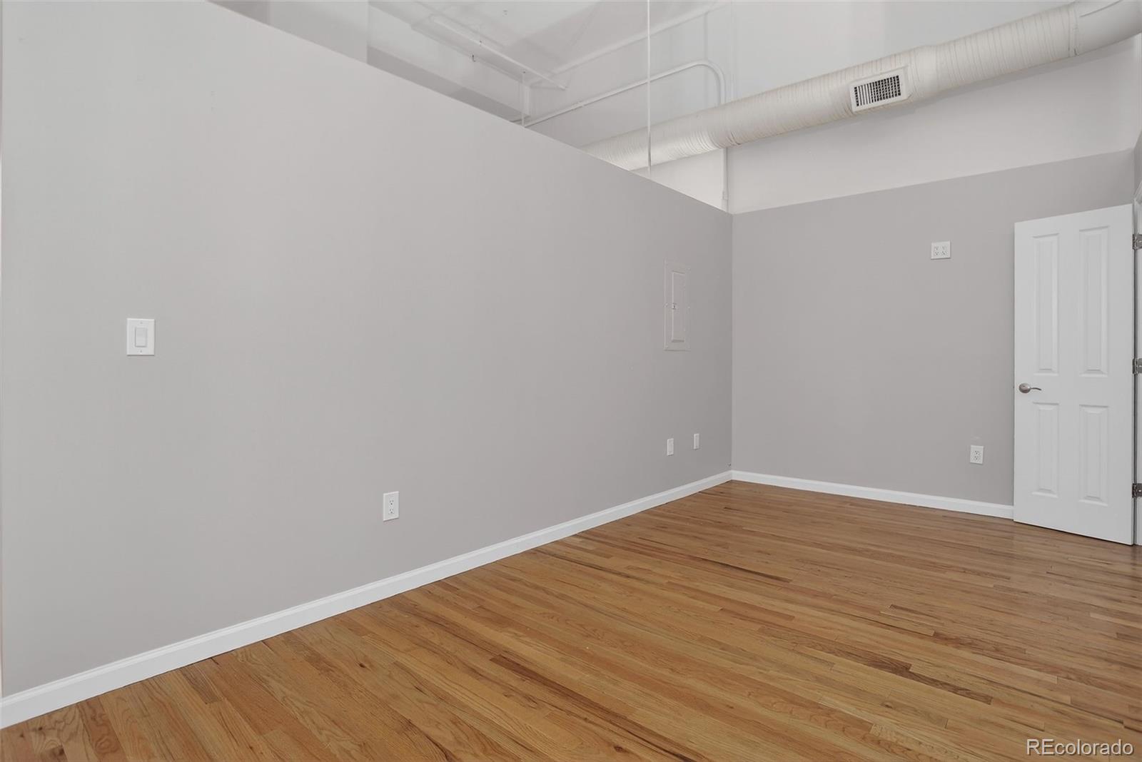 MLS Image #15 for 1555  california street 319,denver, Colorado