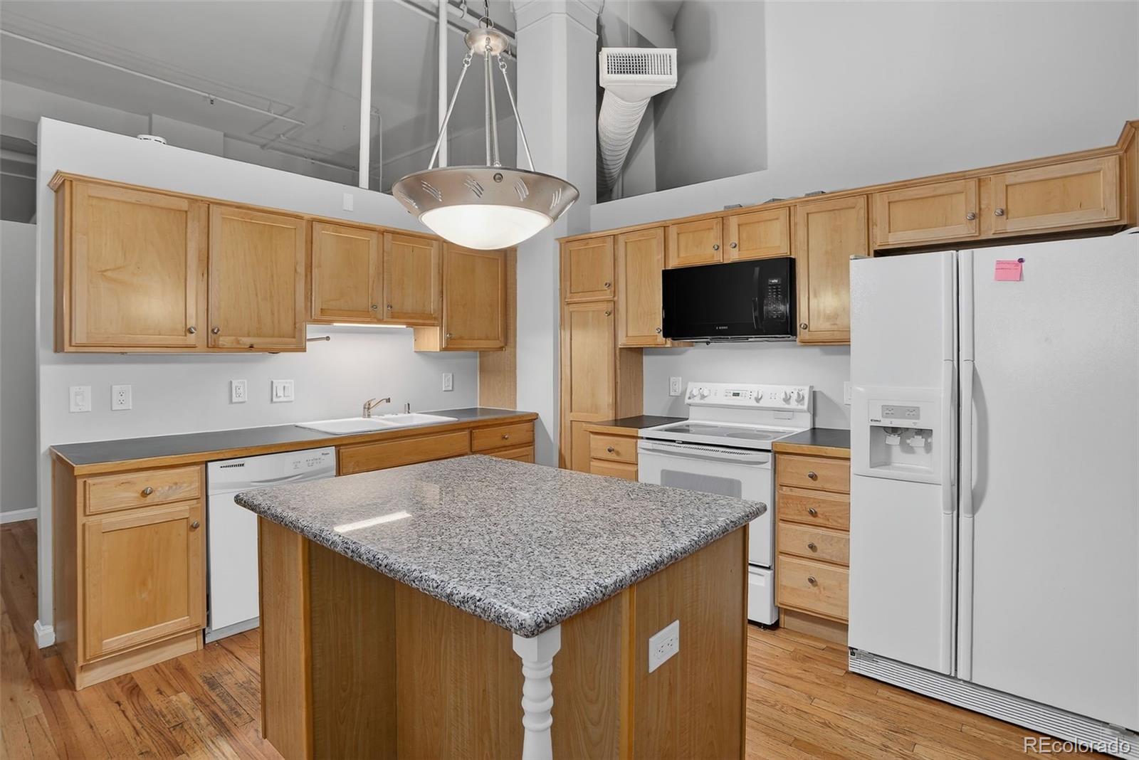 MLS Image #8 for 1555  california street 319,denver, Colorado